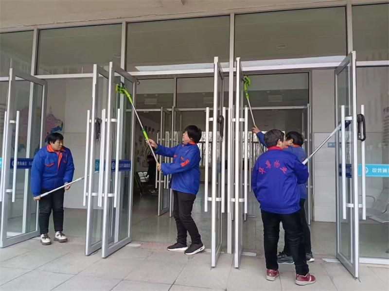 经开动态｜华尊物业女性职工以实干展现巾帼作为，用担当绽放巾帼风采